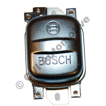 充電レギュレータ 12v (Bosch)　ボルボP1800